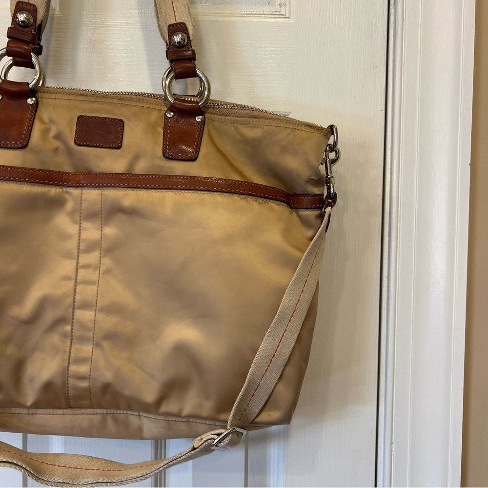 COACH 2007 Champagne Satin Fabric Hamptons Weekend Tote Purse 11748 Crossbody - Picture 4 of 16
